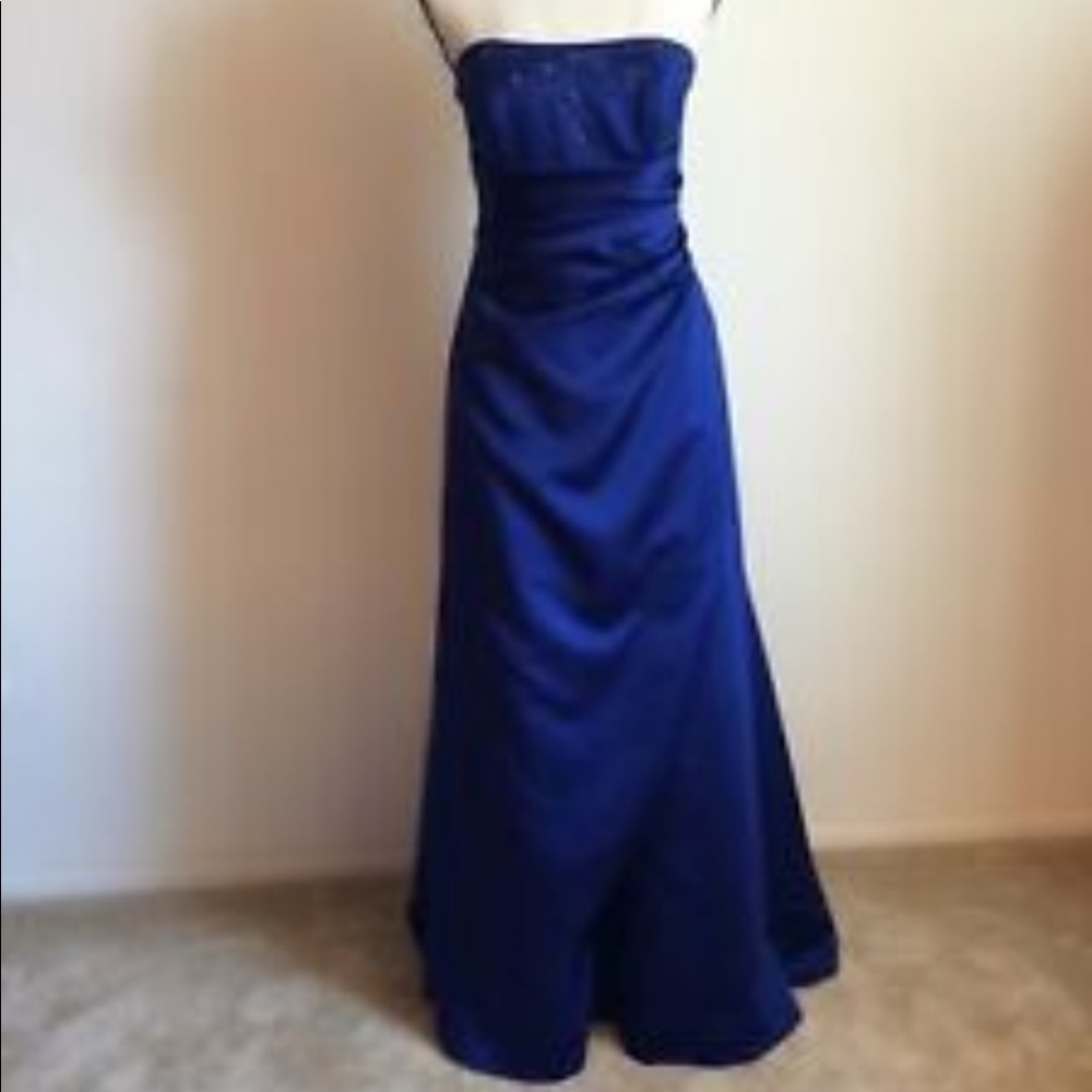David’s bridal deep blue bridesmaid dress size 16